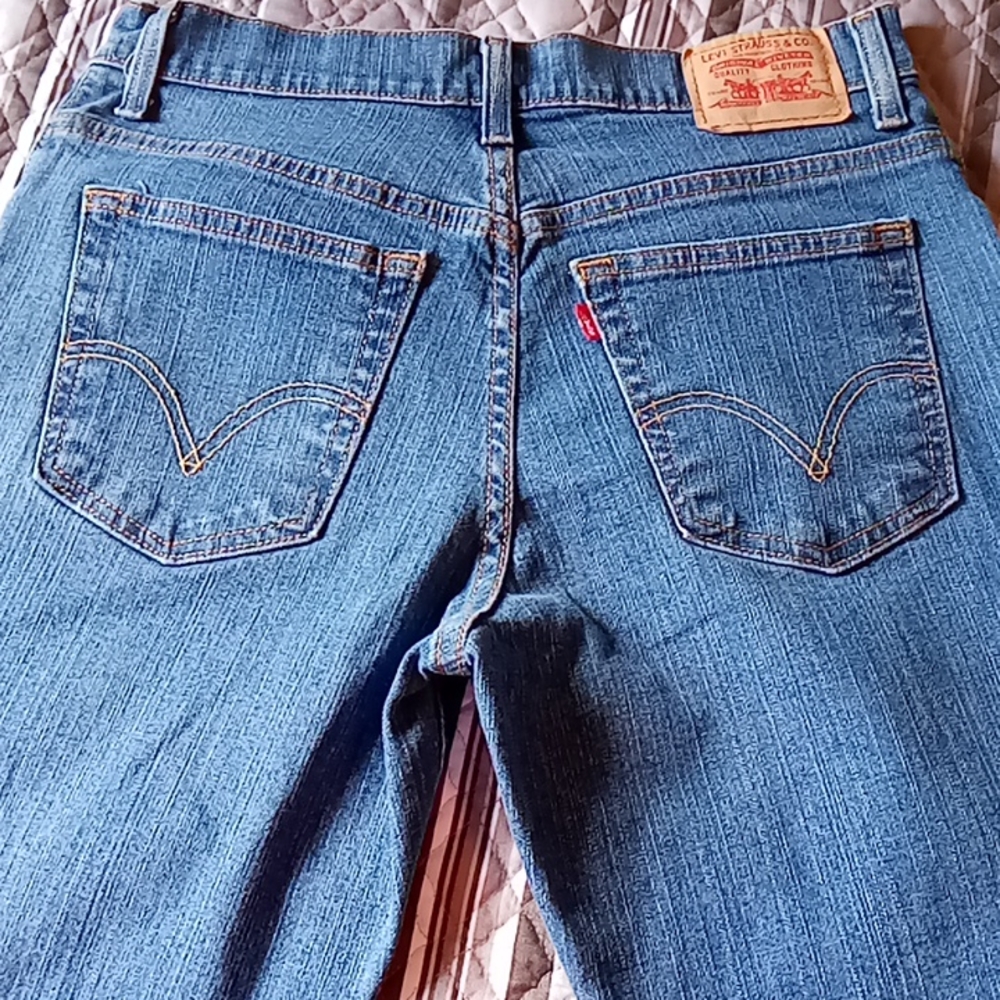 Levi's 550 Relaxed Fit Bootcut Jeans EUC - Picture 8 of 9